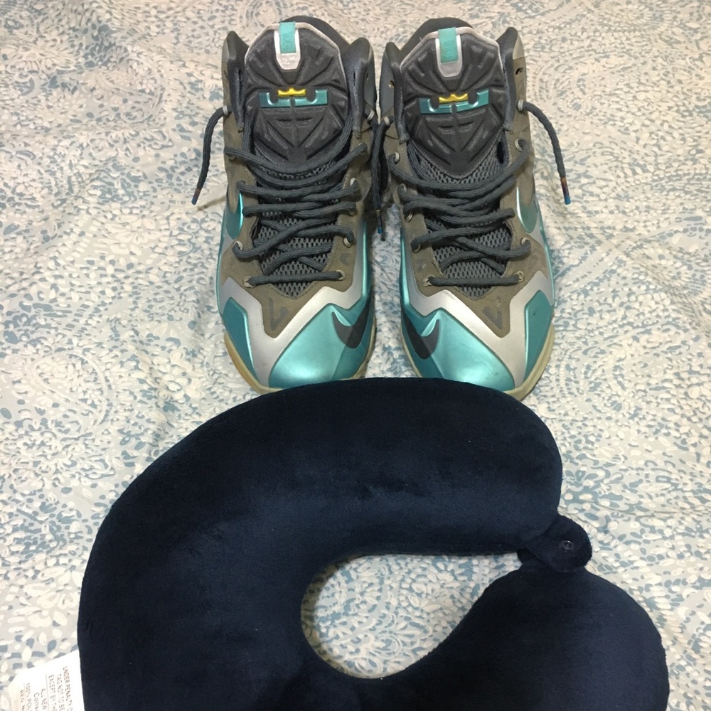 Nike shoes